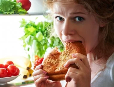 Οι 11 τροφές που μας κάνουν πάντα να πεινάμε και να τρώμε περισσότερο